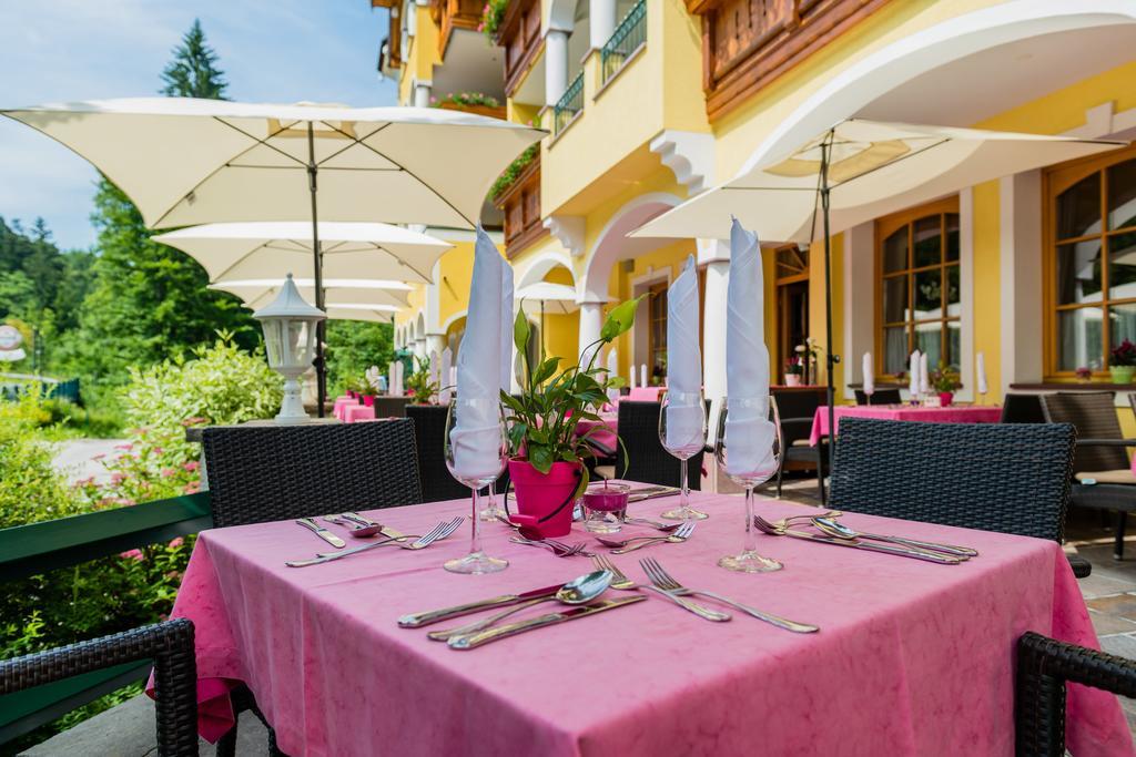 Hotel Fischerwirt Natur Waldspa Faistenau Exterior photo